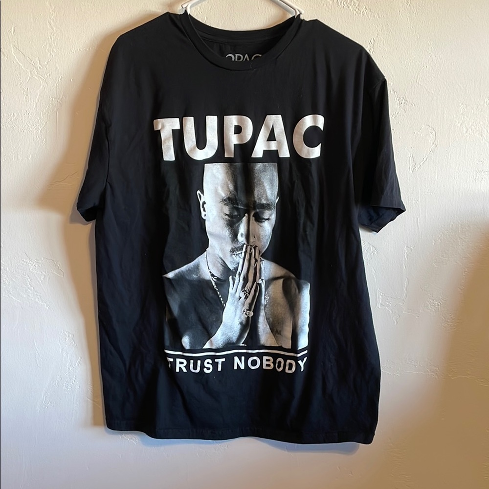 Black Tupac Graphic T-Shirt